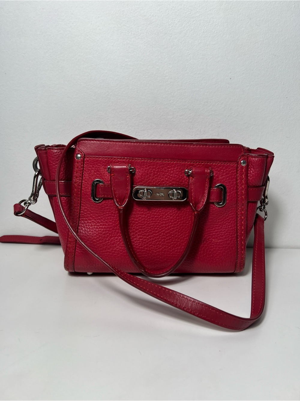 Coach Swagger 21 Red Leather Top Handle Crossbody Tote Satchel Purse Bag - Picture 2 of 15